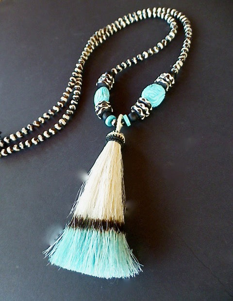 AQUA TASSEL