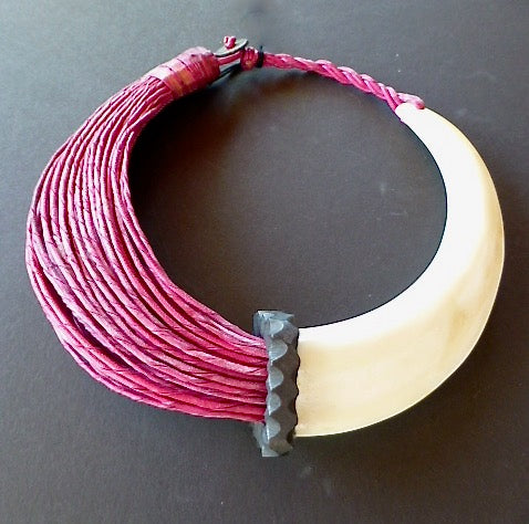 DRAMATIC AFRICAN COLLAR