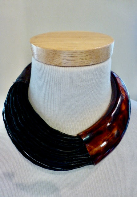 DRAMATIC AFRICAN COLLAR