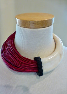 DRAMATIC AFRICAN COLLAR
